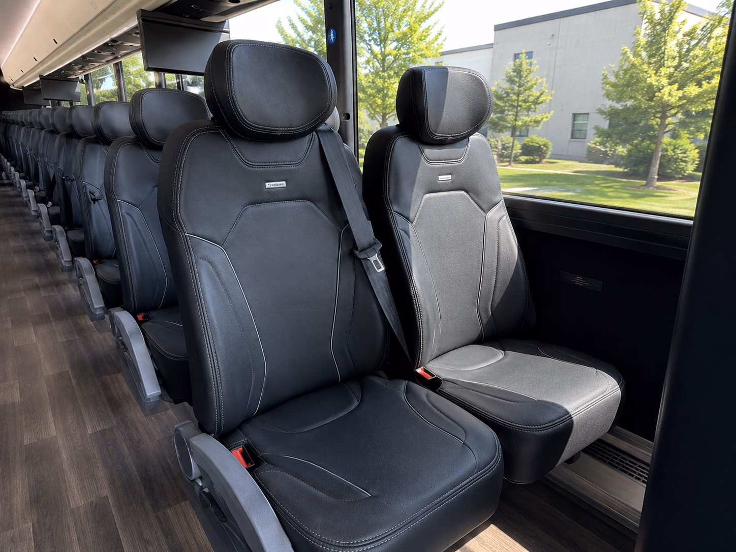 charter buses to lakeridge winery and the clermont wine corridor