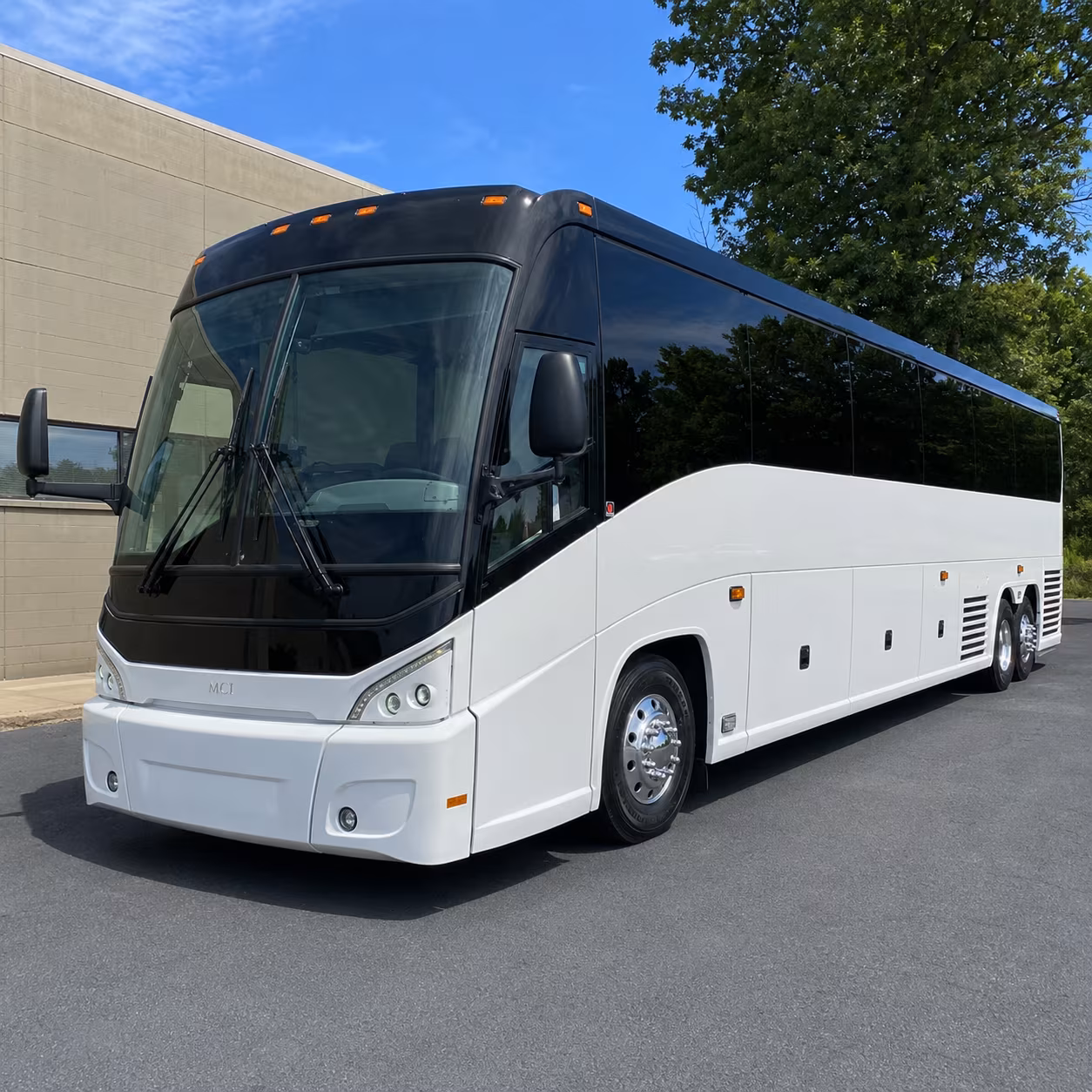 last mile shuttle buses from sunrail kissimmee and poinciana stations